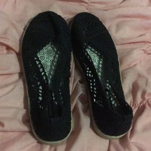 Black slide ons